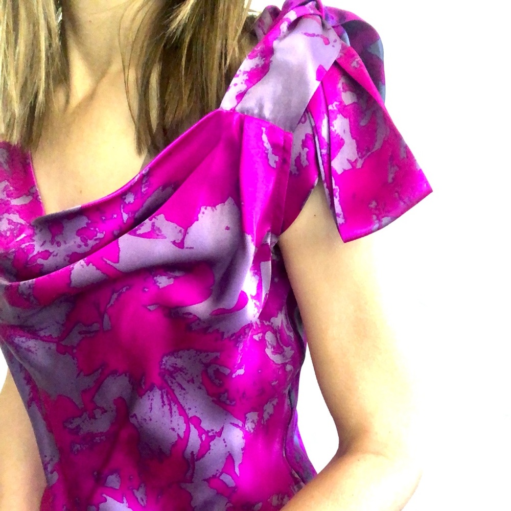 Tie Sleeve 100% Curve Hugging Abstract Blouse - image 1